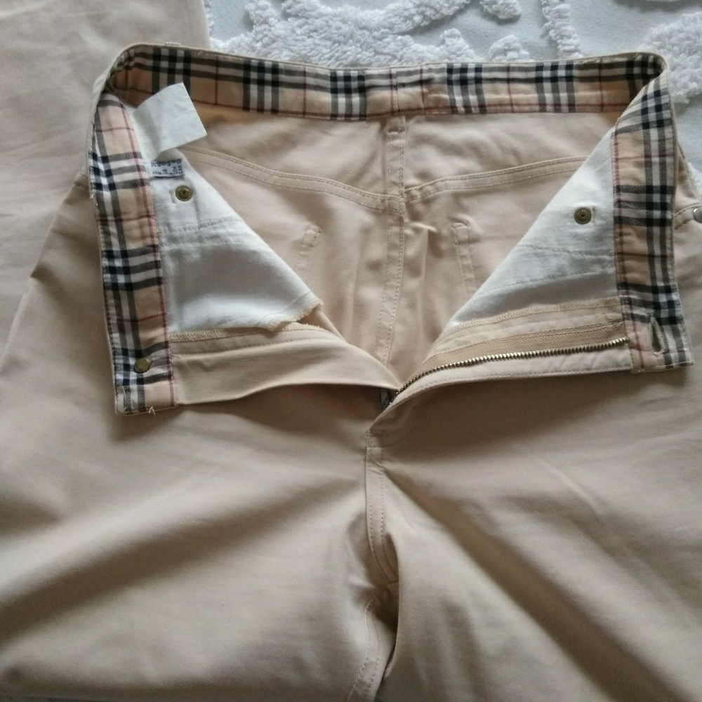 Burberry Boot-Cut Slacks - Picture 4 of 8